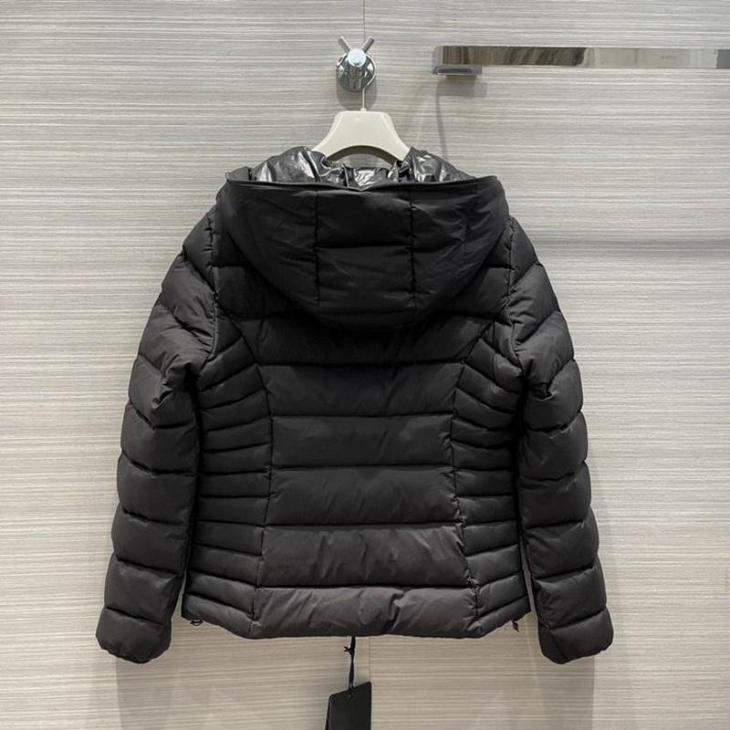 Moncler Women's Outwear 289